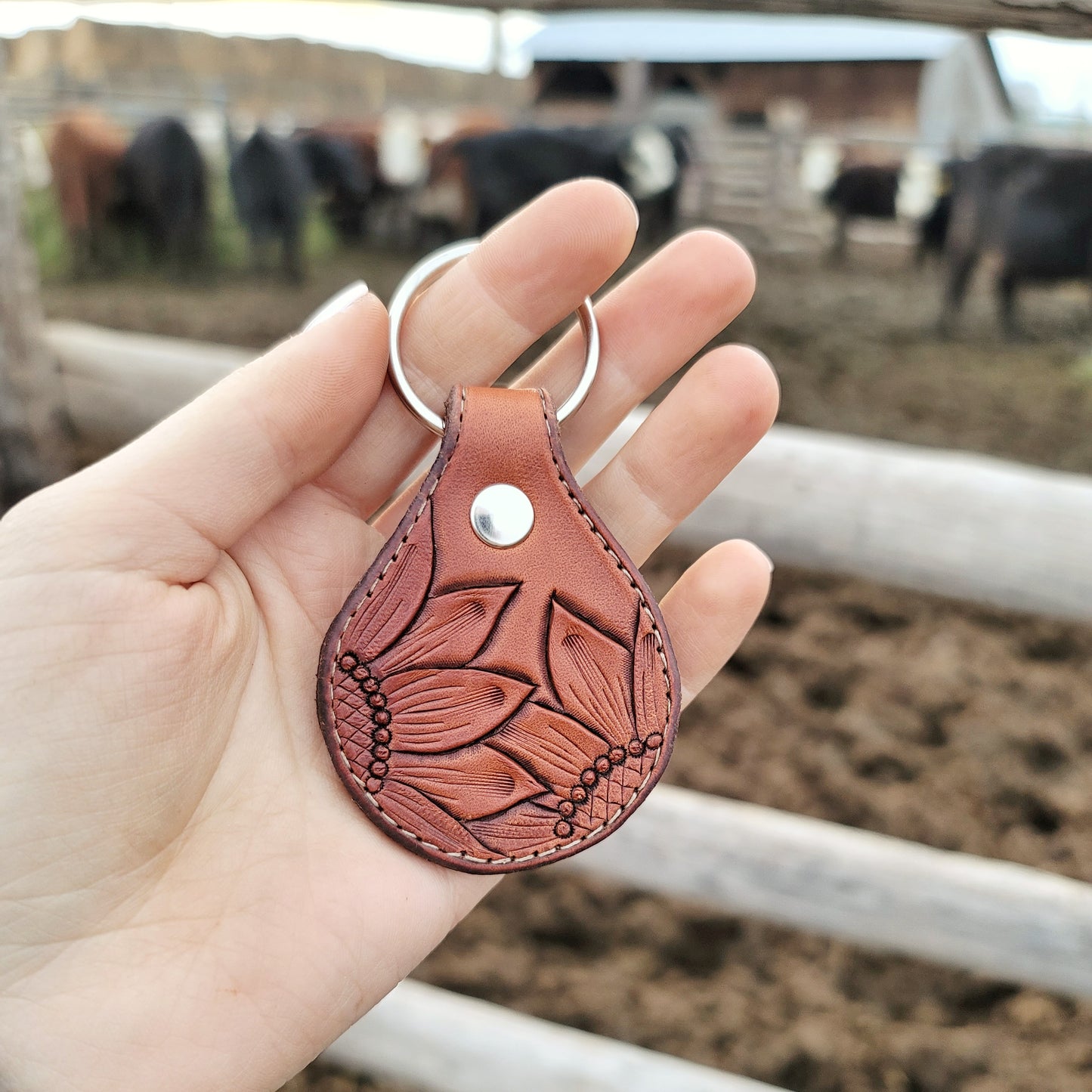 Sunflower Round Leather Keychain