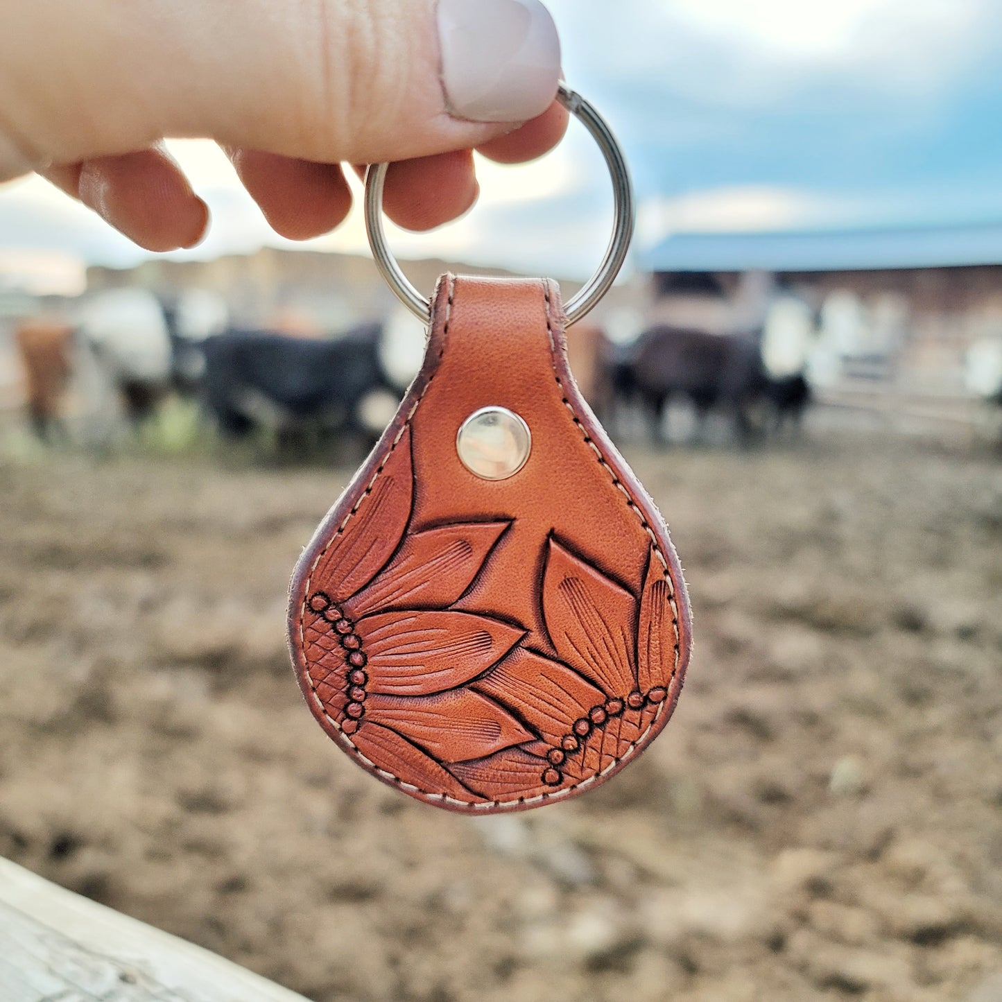 Sunflower Round Leather Keychain