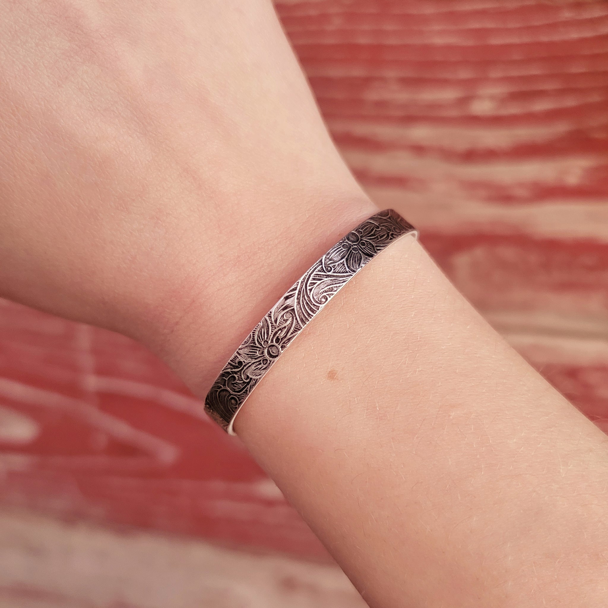 Silver outlet bracelet tarnished