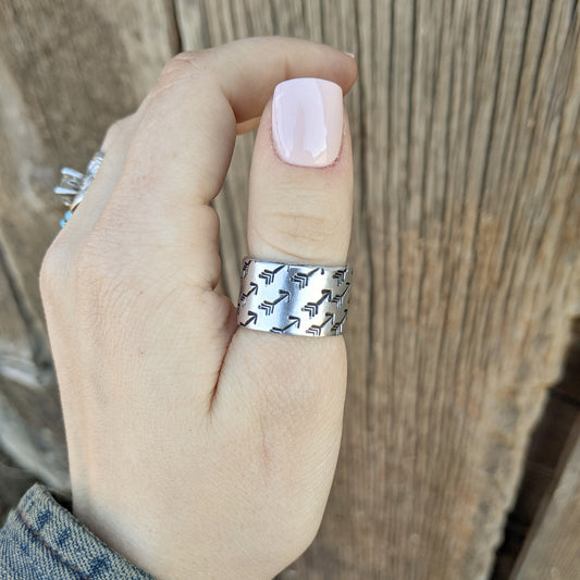 Wide Arrow Ring